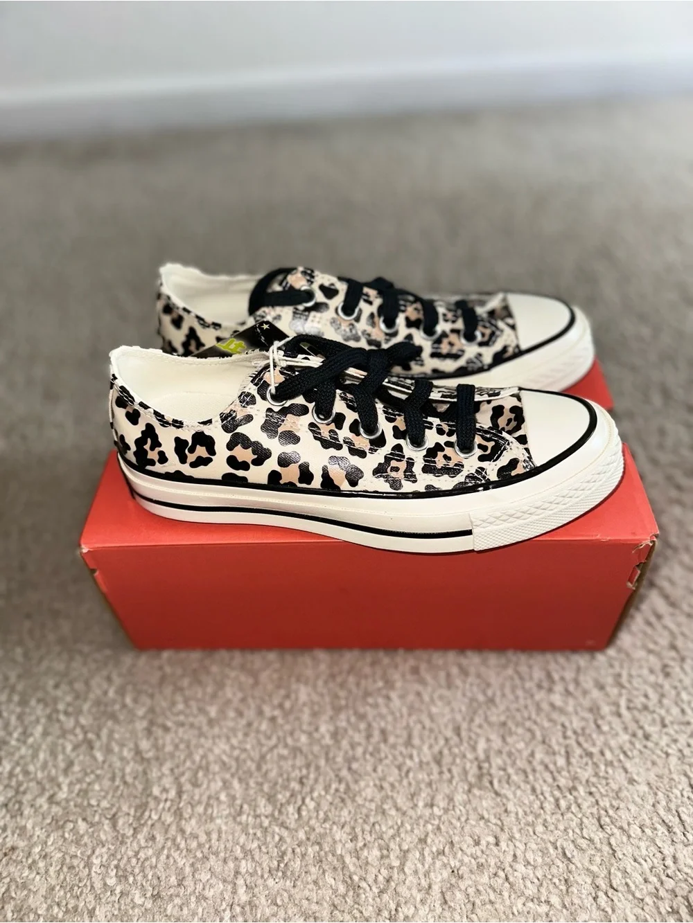 Converse Chuck 70 “Glow In The Dark Leopard”